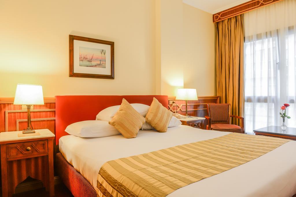 Golden Tulip Hotel Flamenco El Cairo Exterior foto