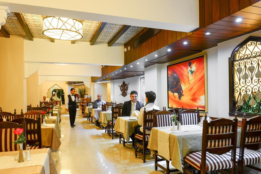Golden Tulip Hotel Flamenco El Cairo Exterior foto