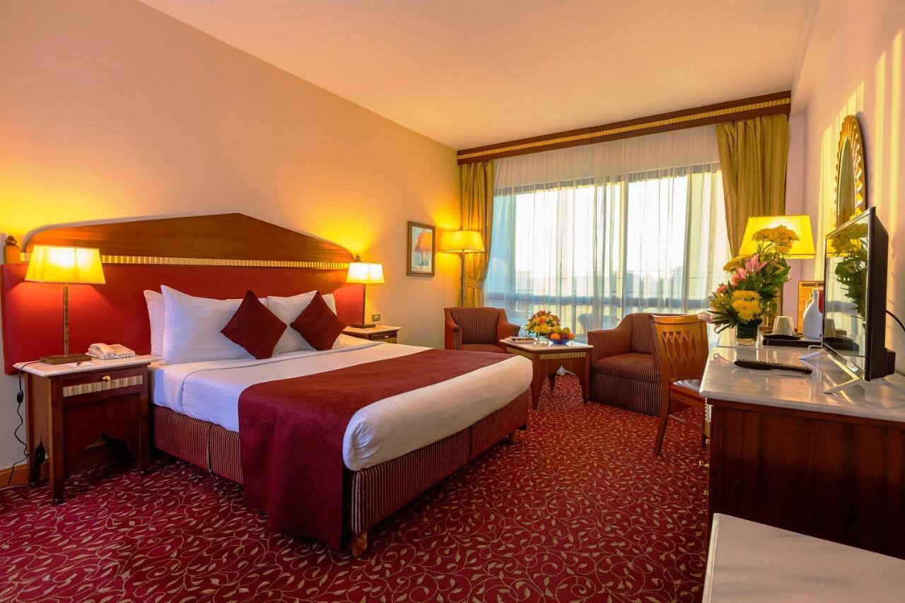 Golden Tulip Hotel Flamenco El Cairo Exterior foto
